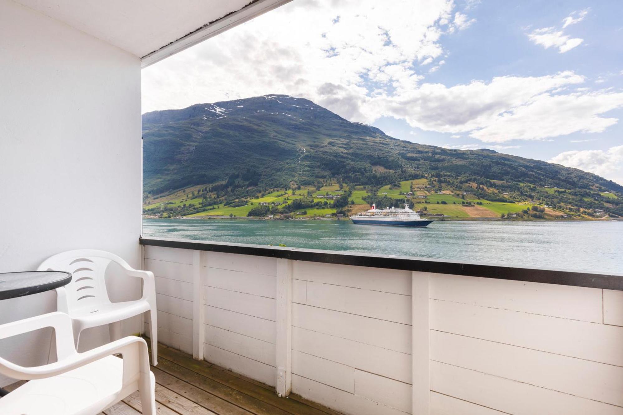 Olden Fjordhotel Exterior foto